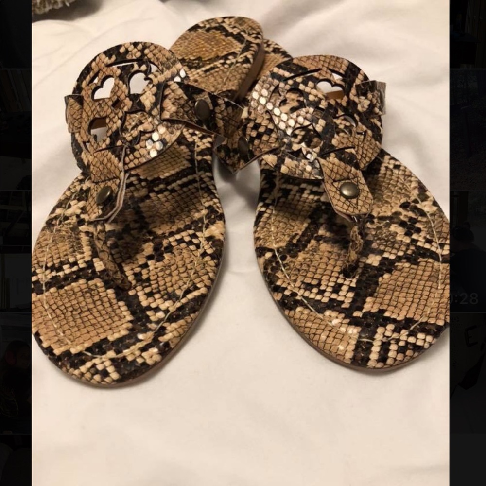 BRAND NEW - sandals